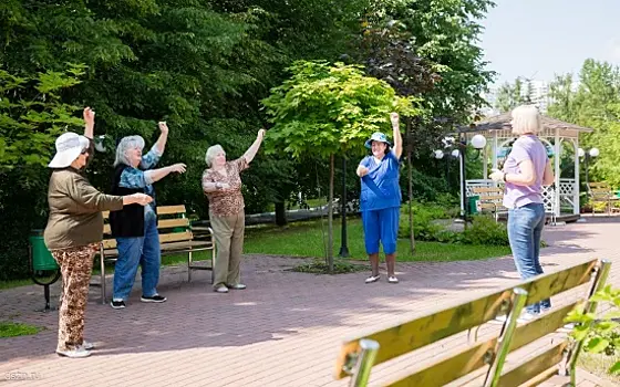 В геронтологических центрах «Теплый Стан» и «Тропарево» организуют летние активности