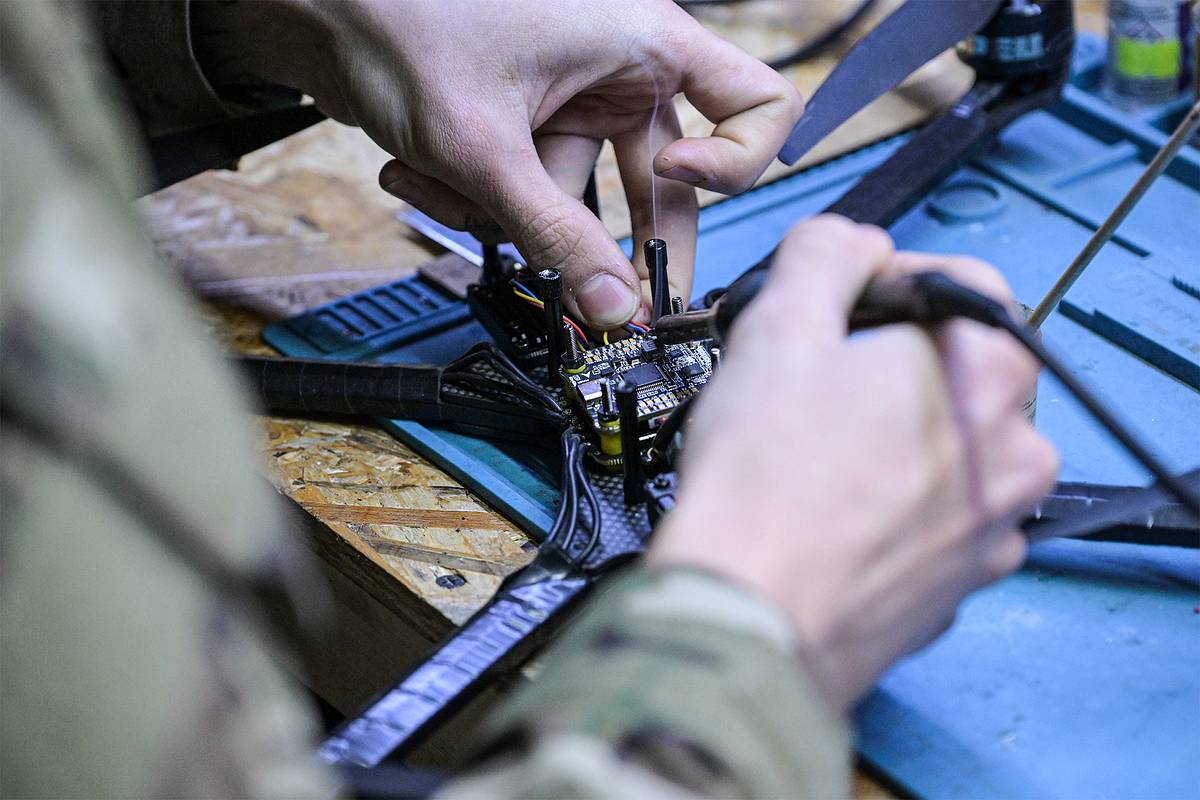 В России разработали выкуривающие противника боеприпасы для БПЛА