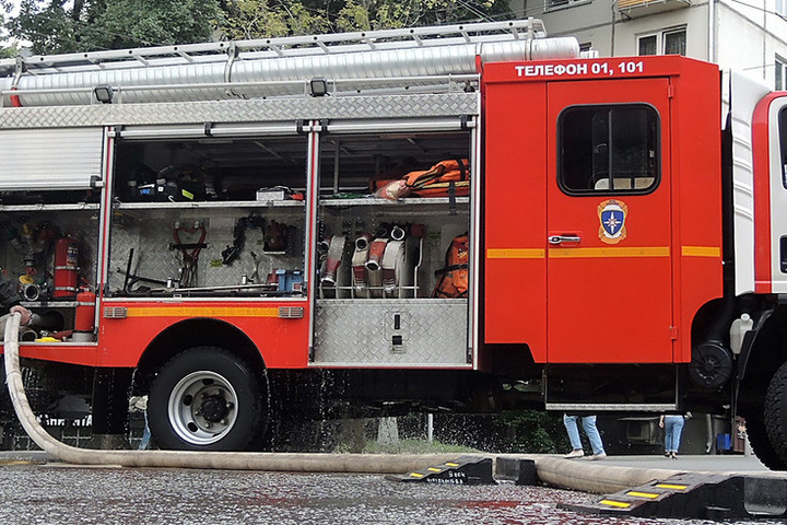 Подросток поджег автозаправочную станцию