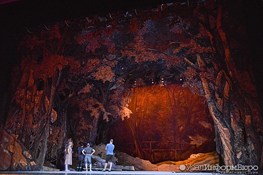 Темный лес и ведьмин котел: в Урал Балете показали декорации к "Сильфиде"