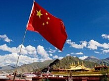 В Китае врач оплатил номер в отеле оставшимся без денег россиянам