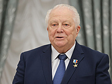 Смирнов считает, что российские спортсмены выступят с флагом и гимном на Олимпиаде в США