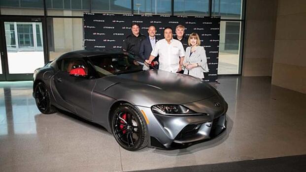 Дебютный экземпляр Toyota Supra продали за бешеные 132 млн рублей