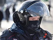 Посетителей ТЦ «Пассаж» в Екатеринбурге напугали омоновцы, напавшие на подростков