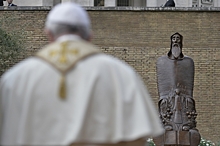 Глава Армении и понтифик посетили открытие памятника Нарекаци в Ватикане