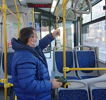 В Ростове проверили, как водители следят за обработкой автобусов от COVID-19