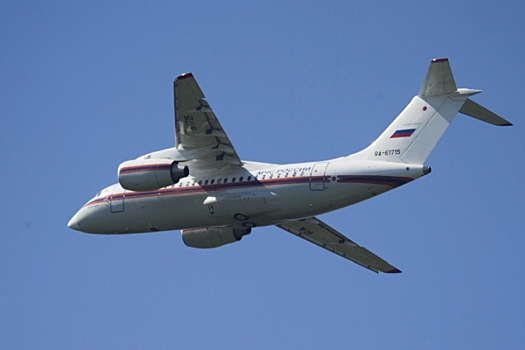Самолет ВКС прилетел из Москвы в Ереван