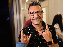 Женился или нет? СМИ гадают, зачем Сергей Шнуров ходил в загс