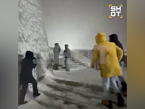 Застрявшие в Териберке из-за метели туристы не нуждаются в помощи