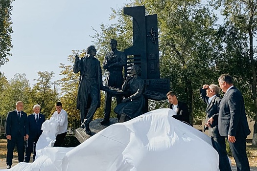 В Нововоронеже открыли памятник "Покорителям атома", стоявшим у истоков создания энергоблоков с реакторами ВВЭР