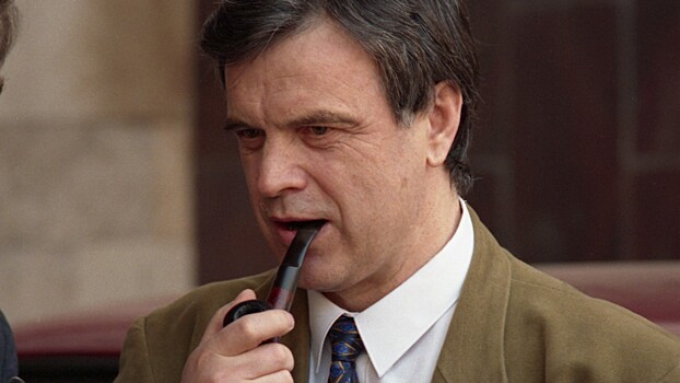 Умер один из главных оппонентов Ельцина Хасбулатов