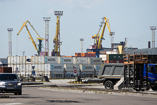 Путин указал на проблемы российских портов на примере Калининграда