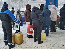 В российском регионе начали раздавать бензин из-за отключений света