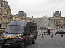 В МВД Франции заявили, что ограбить Лувр могли иностранцы