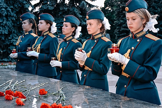 Куряне зажгли «Свечу памяти»