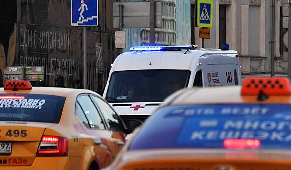 В России резко вырос штраф за непропуск машин с мигалками