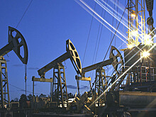Америка поехала: нефть перевалила за $51