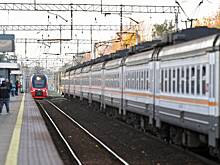 В Москве электричка переехала переходившую пути девушку