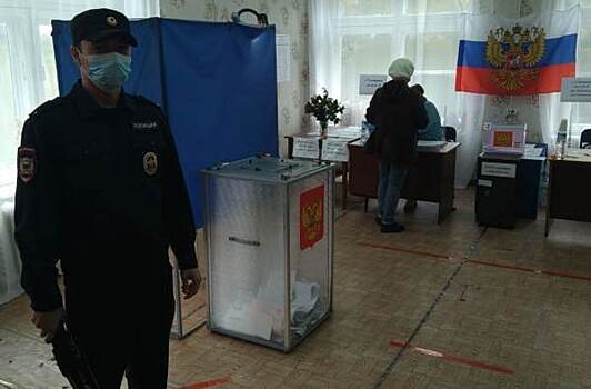 Свердловская полиция обеспечила правопорядок на избирательных участках