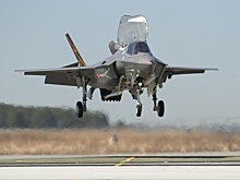 Истребитель ВМС США F-35 рухнул неподалеку от базы в Калифорнии