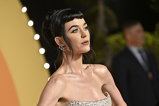 «Говорю себе, что смелая»: Кэти Перри рассказала, как готовится к полету в космос