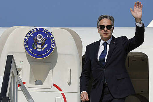 Bloomberg: самолет Boeing 737 госсекретаря США Блинкена сломался во Франции