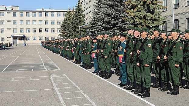 Более тысячи курсантов приняли присягу в учебном центре войск связи в Ульяновске