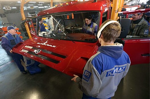 Названы сроки начала серийного производства беспилотных КамАЗов