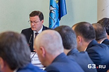 Азаров решил оптимизировать количество чиновников в Самарской области