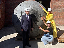 Космический аппарат «Зенит-2» установили в Новосибирске