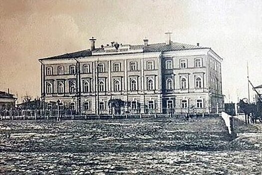 Гид по улице Николая Ершова: главный некрополь, кряшенская школа, ветакадемия