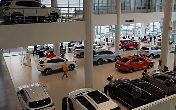 Сколько в стране китайских дилерских центров