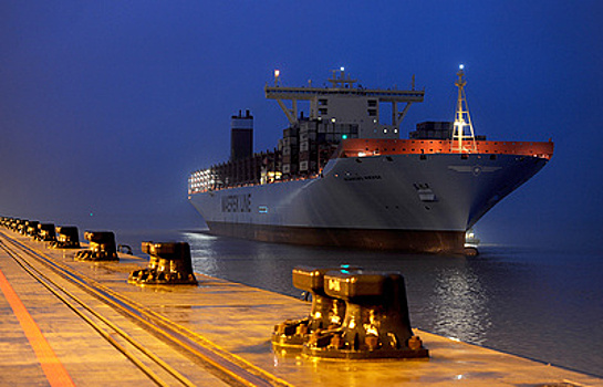 Индекс SCFI продолжает снижаться на всех ключевых направлениях перевозок