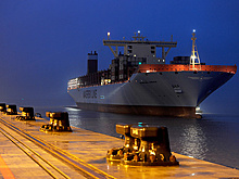 Индекс SCFI продолжает снижаться на всех ключевых направлениях перевозок