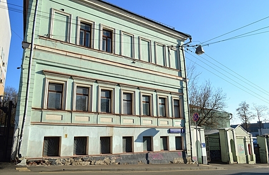 Москва выставляет на торги часть усадьбы Тессина — Островских