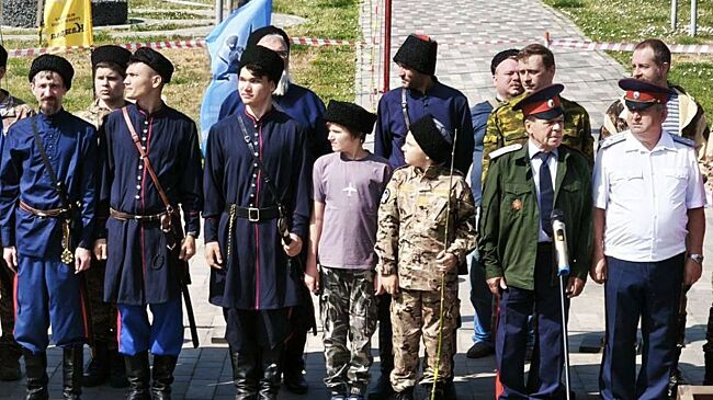 В парке «Дружба» прошли соревнования по рубке шашкой «Казарла»