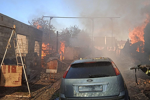 Свердловские полицейские спасли из горящего дома инвалида без рук и ног