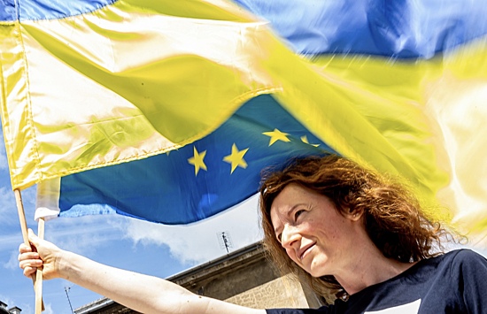 ЕС предоставит Украине $18 млрд при выполнении ряда условий