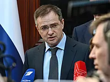 Мединский оставил без ответа выкрики в спину