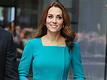 Кейт Миддлтон отправилась в офис BBC в бирюзовом платье