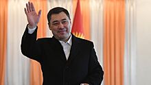 Президент Киргизии отправился с официальным визитом в Москву