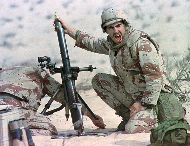 Война в Персидском заливе (1991) 2 августа начался вооружённый конфликт между Многонациональными силами (МНС) и Ираком за освобождение и восстановление независимости Кувейта, который был захвачен иракцами. 17 января 1991 года США авиация США нанесла массированные удары по территории Ирака и Кувейта. Пять недель авиация непрерывно бомбила иракскую территорию, после чего против деморализованного и ослабленного противника США предприняли сухопутную операцию. Через 100 часов Ирак капитулировал