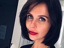 Карпович — одно лицо со Зверевой, а Климова — с Холмс: звезды, похожие друг на друга