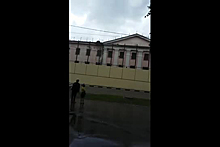 Очевидцы сняли на видео российское СИЗО с кричащими о помощи арестантами