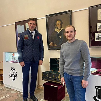 Российский актер Дмитрий Дюжев посетил музей истории Оренбурга