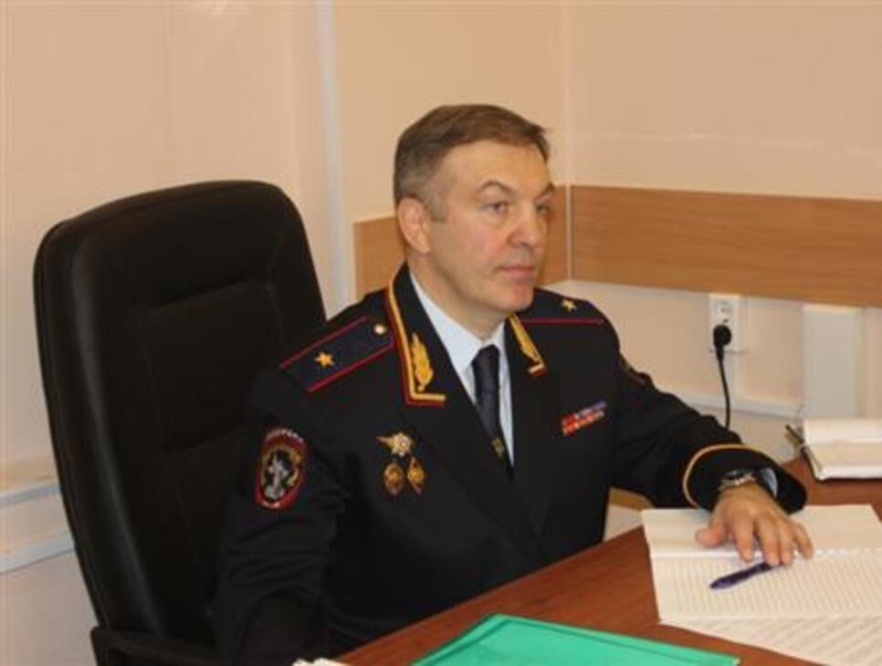 Басак это. Басак. Басак. Стекло басак белое. Стекло басак бронза.