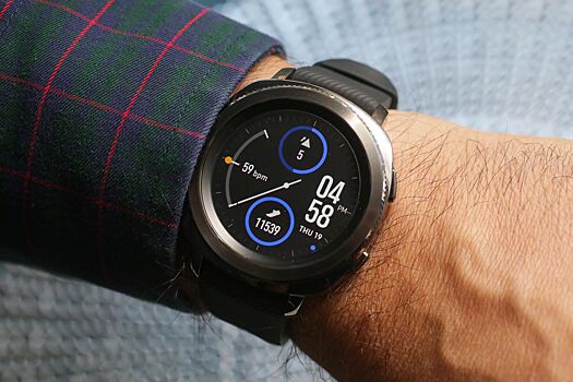 Новое обновление смарт-часов Samsung Galaxy Watch, Gear Sport и Gear S3: интерфейс One UI и оптимизация расхода батареи
