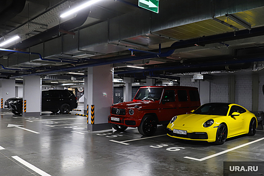 Екатеринбуржцам посоветовали сдавать в аренду парковочные места