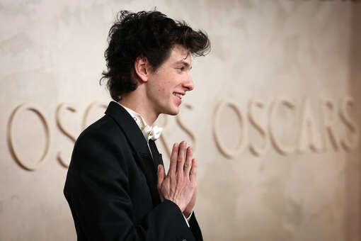 PR-менеджер Эйдельштейна Малаева опровергла слух о проблемах актера с военкоматом