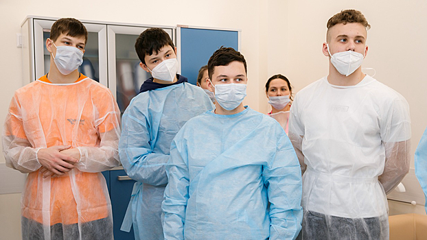 Экскурсии в поликлиники и больницы проведут для учеников медицинских классов Москвы